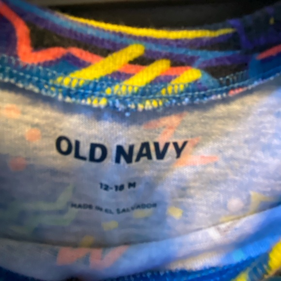 Old Navy Jaws T-Shirt 12-18 Months - Picture 2 of 2